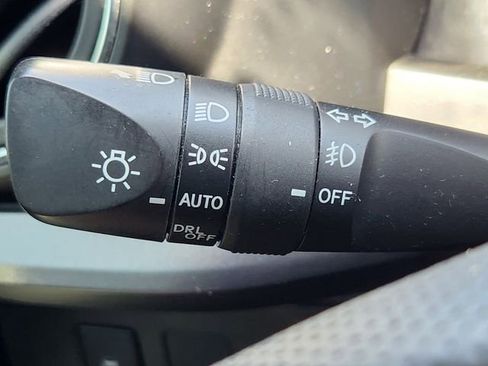 Used 2020 Toyota Tacoma TRD Off-Road w/ TRD Premium Off Road Package AWD/4WD image 18