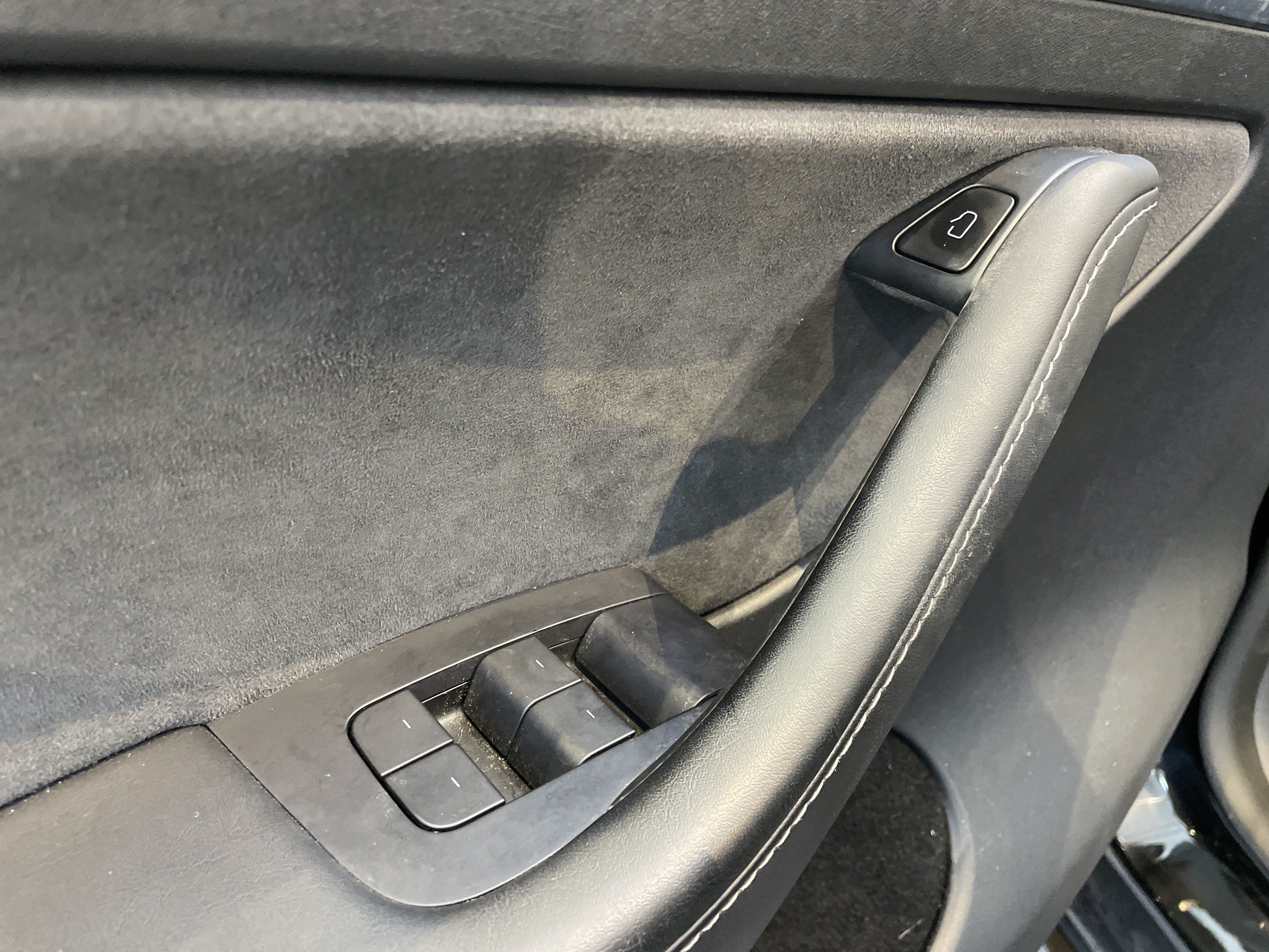 Used 2023 Tesla Model Y Long Range AWD/4WD image 14