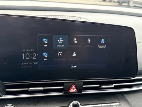 Certified 2025 Hyundai Elantra SEL FWD image 18