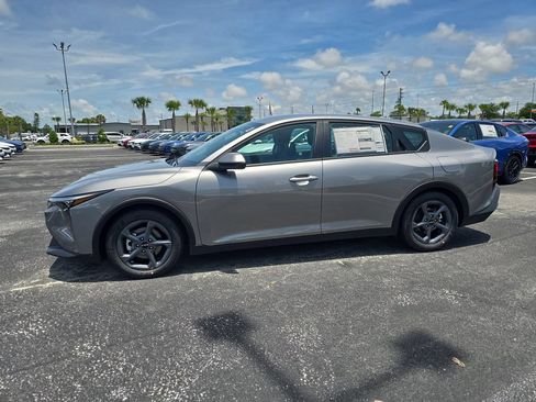 New 2026 Kia K4 FWD image 5