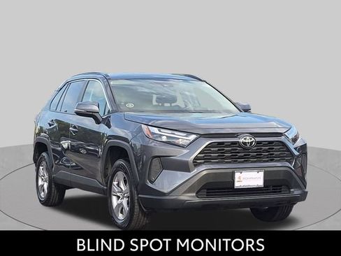 Used 2025 Toyota RAV4 XLE AWD/4WD image 3