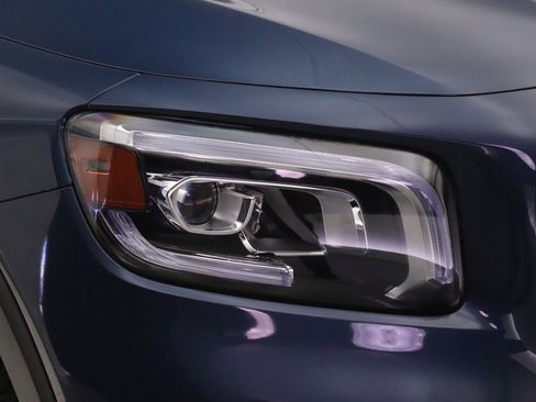 Certified 2023 Mercedes-Benz GLB 250 image 27