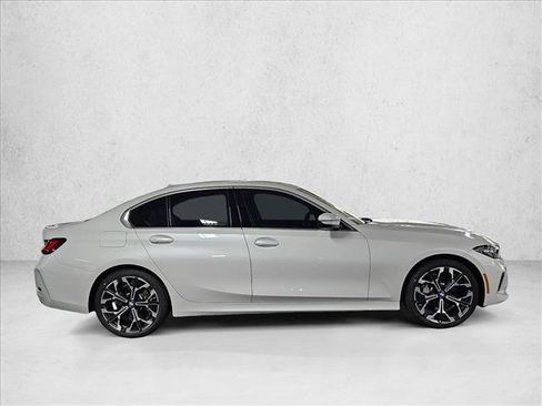 Used 2026 BMW 330i Sedan w/ Premium Package RWD image 4