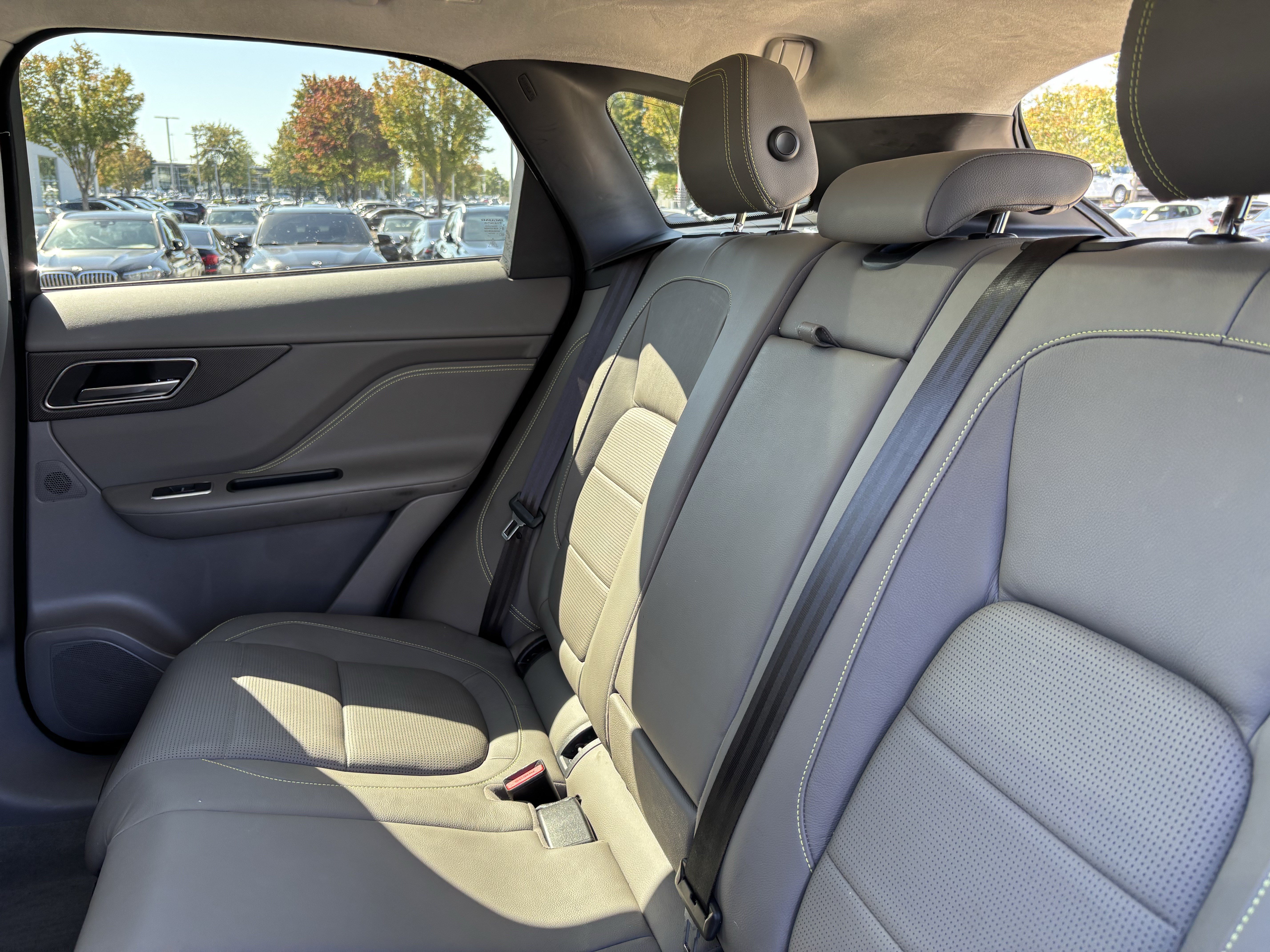 Used 2019 Jaguar F-PACE R-Sport AWD/4WD image 32
