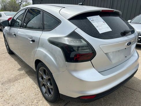 Used 2014 Ford Focus SE FWD image 4