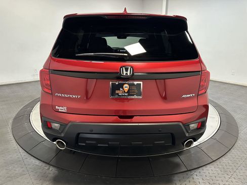 Used 2024 Honda Passport EX-L image 11