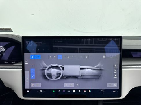 Used 2023 Tesla Model X Plaid image 21
