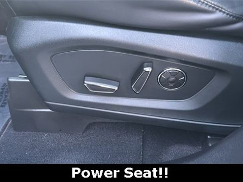 Used 2020 Ford Explorer Platinum w/ Premium Technology Package image 8