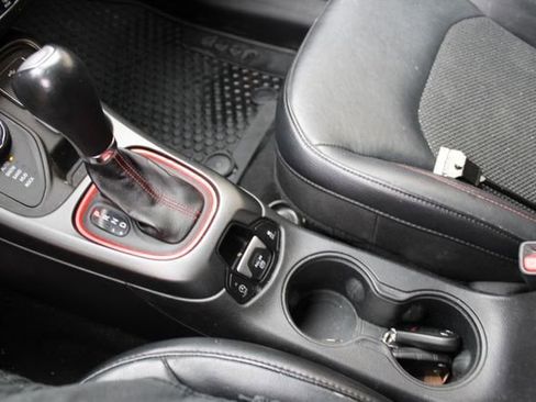 Used 2017 Jeep Compass Trailhawk AWD/4WD image 22