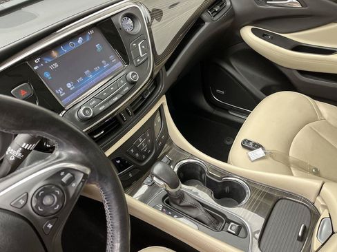 Used 2019 Buick Envision Premium AWD/4WD image 17