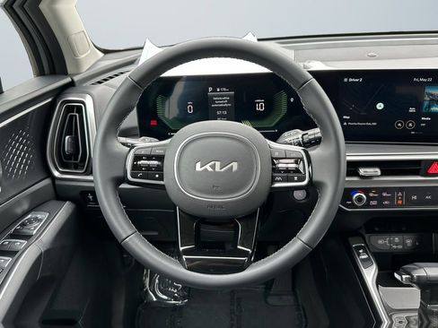 Certified 2025 Kia Sorento S AWD/4WD image 12