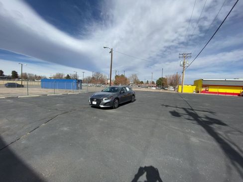 Used 2025 Nissan Altima 2.5 SV image 15