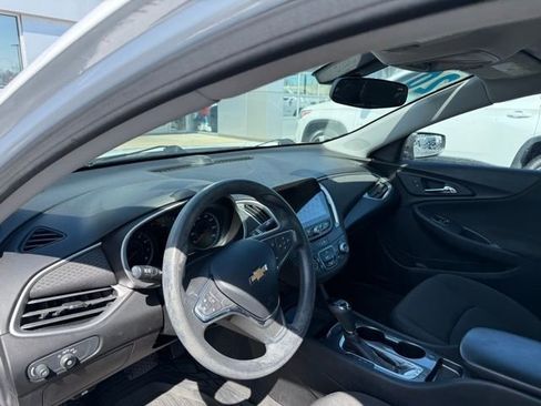 Used 2020 Chevrolet Malibu LS image 10