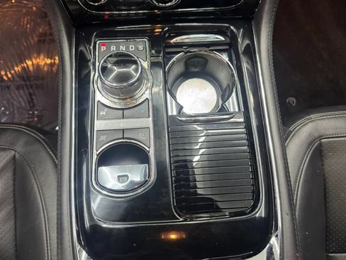 Used 2015 Jaguar XJ RWD image 19