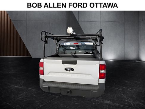 Used 2025 Ford Maverick XLT w/ Equipment Group 302A AWD/4WD image 11