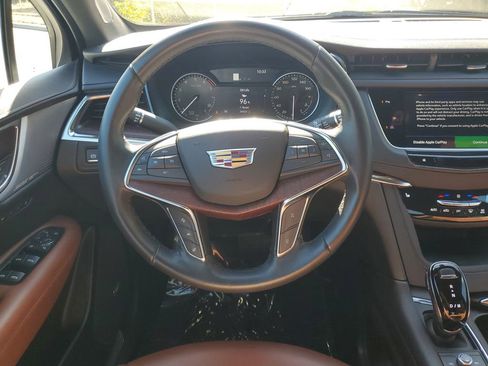 Certified 2023 Cadillac XT5 Premium Luxury w/ LPO, Premium Carpet Package image 16