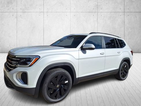 New 2026 Volkswagen Atlas SE image 9