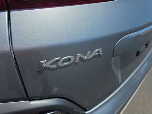 Used 2020 Hyundai Kona Limited FWD image 11