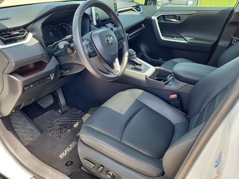 Used 2022 Toyota RAV4 Limited image 14