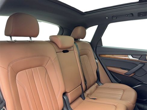 Used 2022 Audi Q5 2.0T Premium image 46