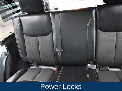 Used 2017 Jeep Wrangler Unlimited Sport AWD/4WD image 19