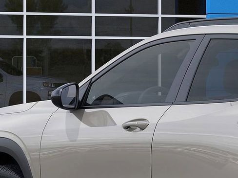 New 2026 Chevrolet Trax RS w/ Sunroof Package FWD image 16
