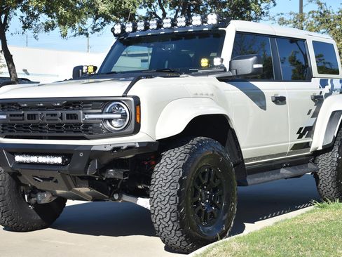 New 2025 Ford Bronco Raptor image 3