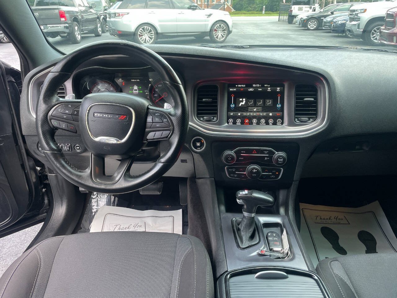 Used 2017 Dodge Charger R/T w/ Navigation & Travel Group RWD image 13