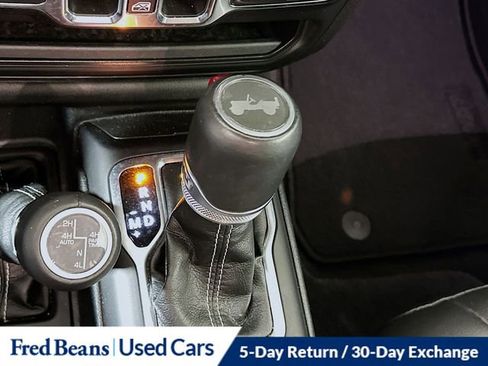 Used 2023 Jeep Wrangler Unlimited Sahara w/ Cold Weather Group image 19