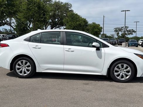 Used 2026 Toyota Corolla LE FWD image 4
