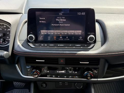 Used 2025 Nissan Rogue SV AWD/4WD image 21
