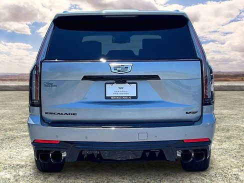 Used 2025 Cadillac Escalade V w/ LPO, ONYX Package AWD/4WD image 6