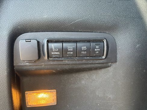 Used 2018 Ford Explorer Limited w/ Equipment Group 301A FWD image 35