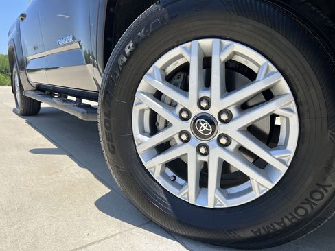 Used 2025 Toyota Tundra SR5 AWD/4WD image 8
