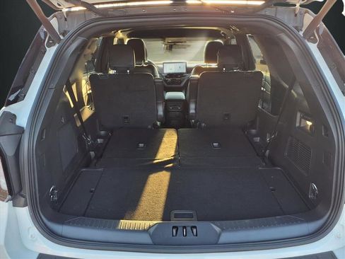 Used 2025 Ford Explorer ST image 24