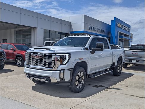 New 2026 GMC Sierra 3500 Denali w/ Denali Reserve Package AWD/4WD image 1