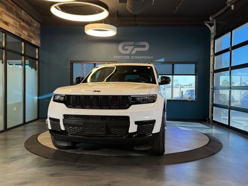 Used 2023 Jeep Grand Cherokee L Laredo AWD/4WD image 55