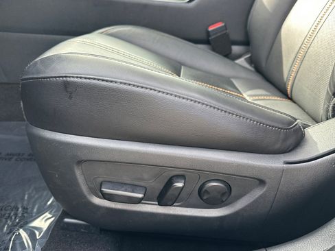 Used 2025 MAZDA CX-50 AWD 2.5 S w/ Premium Plus Pkg image 14