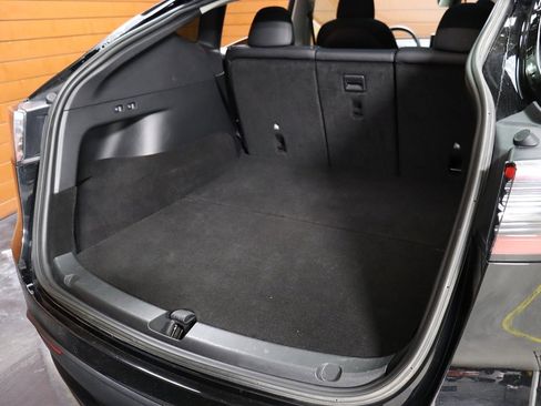 Used 2023 Tesla Model Y Long Range image 34