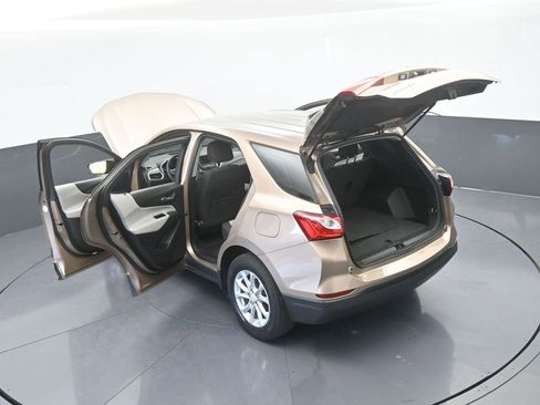 Used 2019 Chevrolet Equinox LS FWD image 60