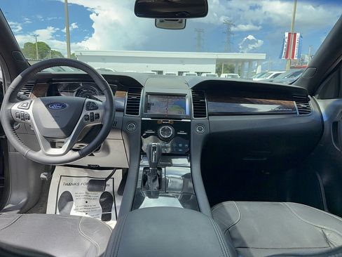 Used 2014 Ford Taurus Limited w/ Equipment Group 301A FWD image 30