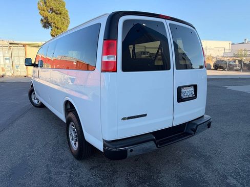 Used 2024 Chevrolet Express 3500 LT w/ LT Preferred Equipment Group RWD image 11