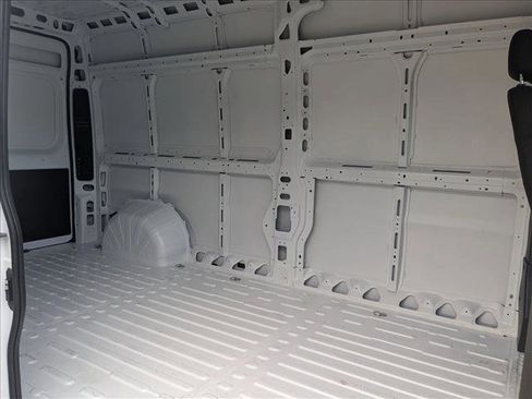 New 2025 RAM ProMaster 3500 w/ Quick Order Package 22G SLT image 15