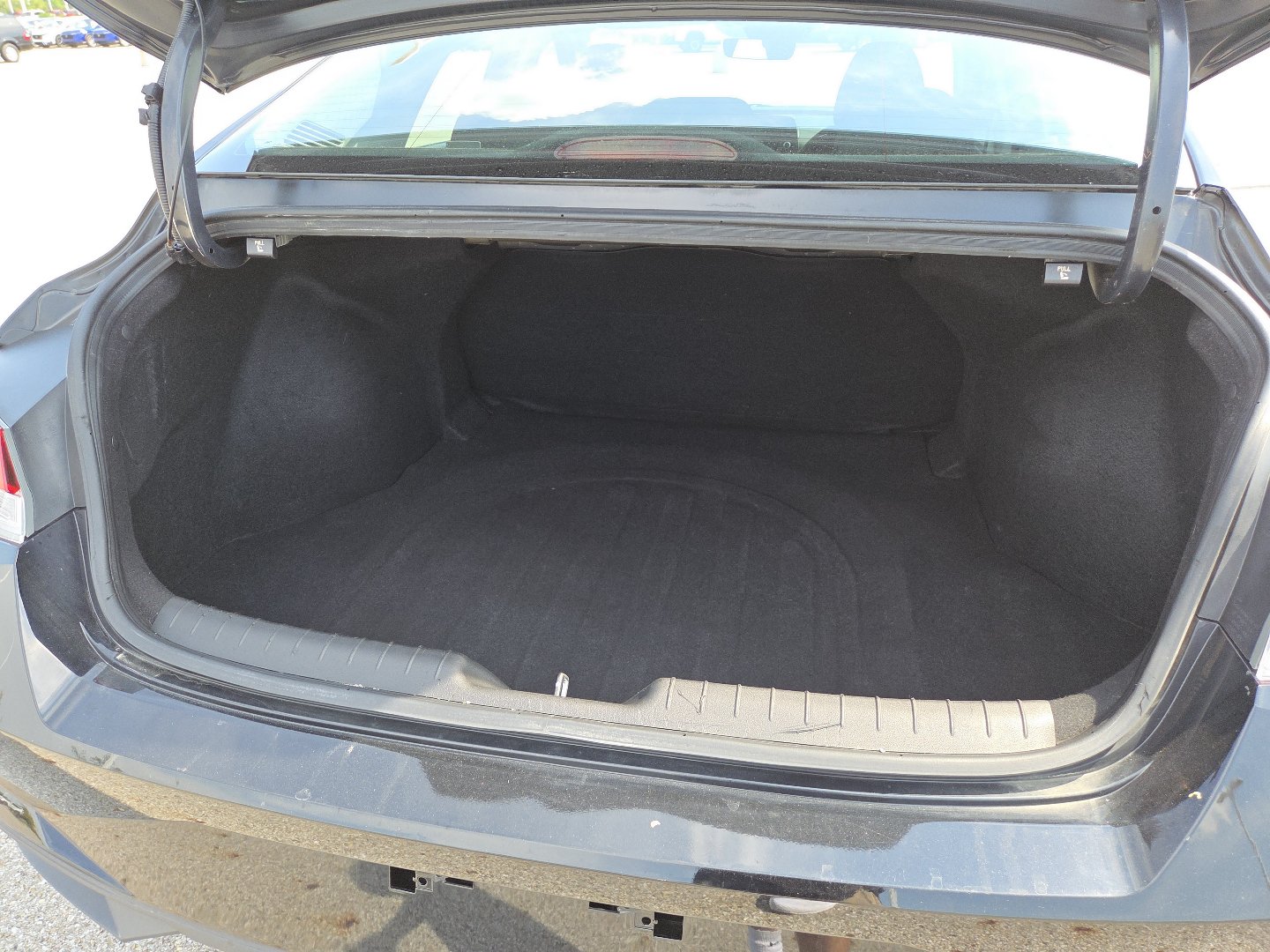 Used 2021 Hyundai Elantra SE FWD image 18