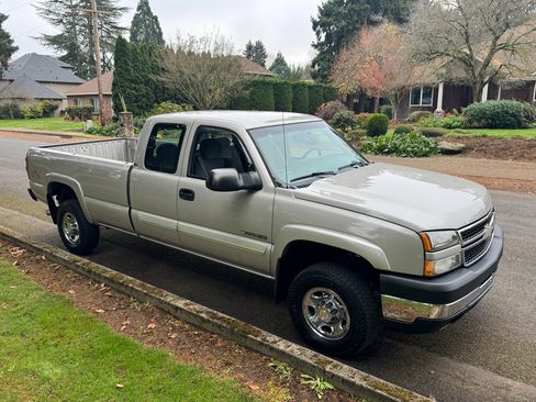 Used 2005 Chevrolet Silverado 2500 LS image 7