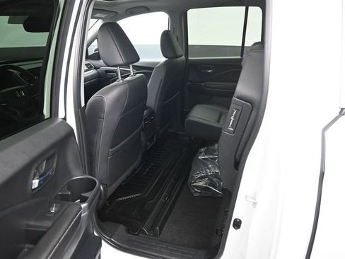Certified 2025 Honda Ridgeline RTL image 28