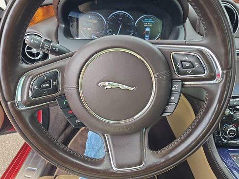 Used 2011 Jaguar XJ RWD image 33