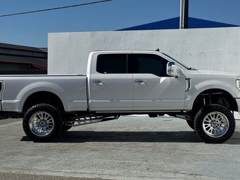 Used 2019 Ford F250 Platinum w/ Platinum Ultimate Package AWD/4WD image 2