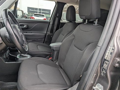 Used 2018 Jeep Renegade Altitude image 26