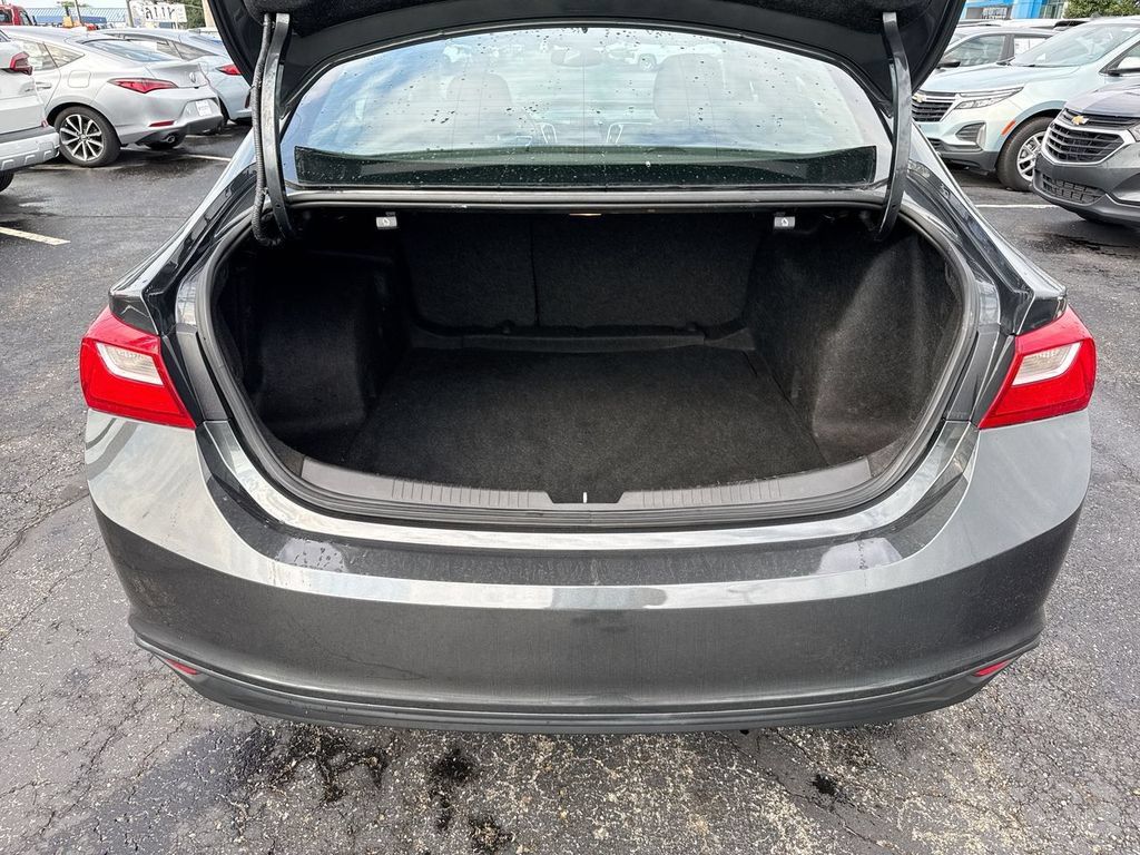 Used 2016 Chevrolet Malibu LT FWD image 24